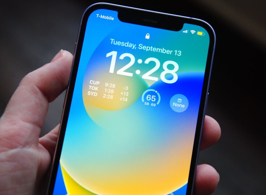 T-Mobile Labor Day hours: Is it Open or Closed Today?