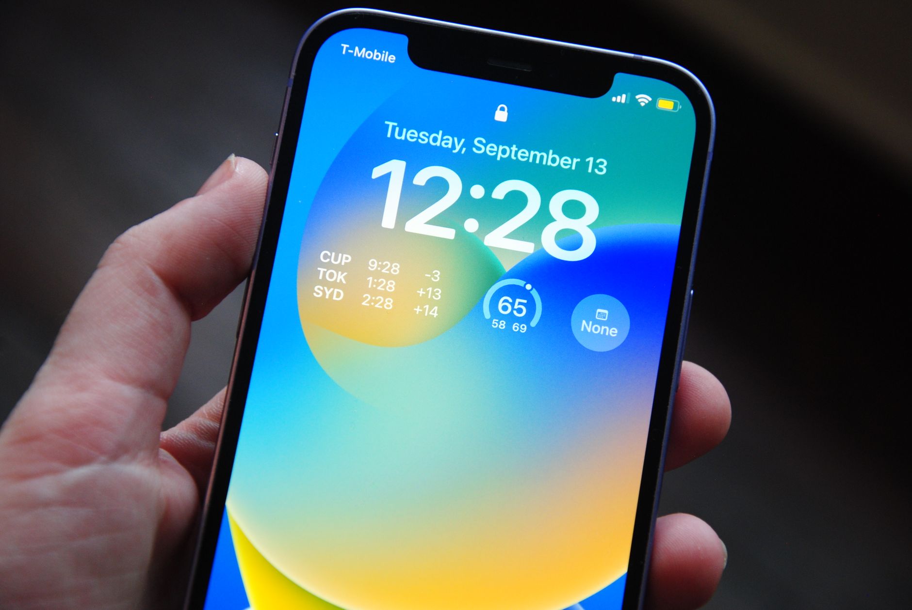 T-Mobile Labor Day hours: Is it Open or Closed Today?
